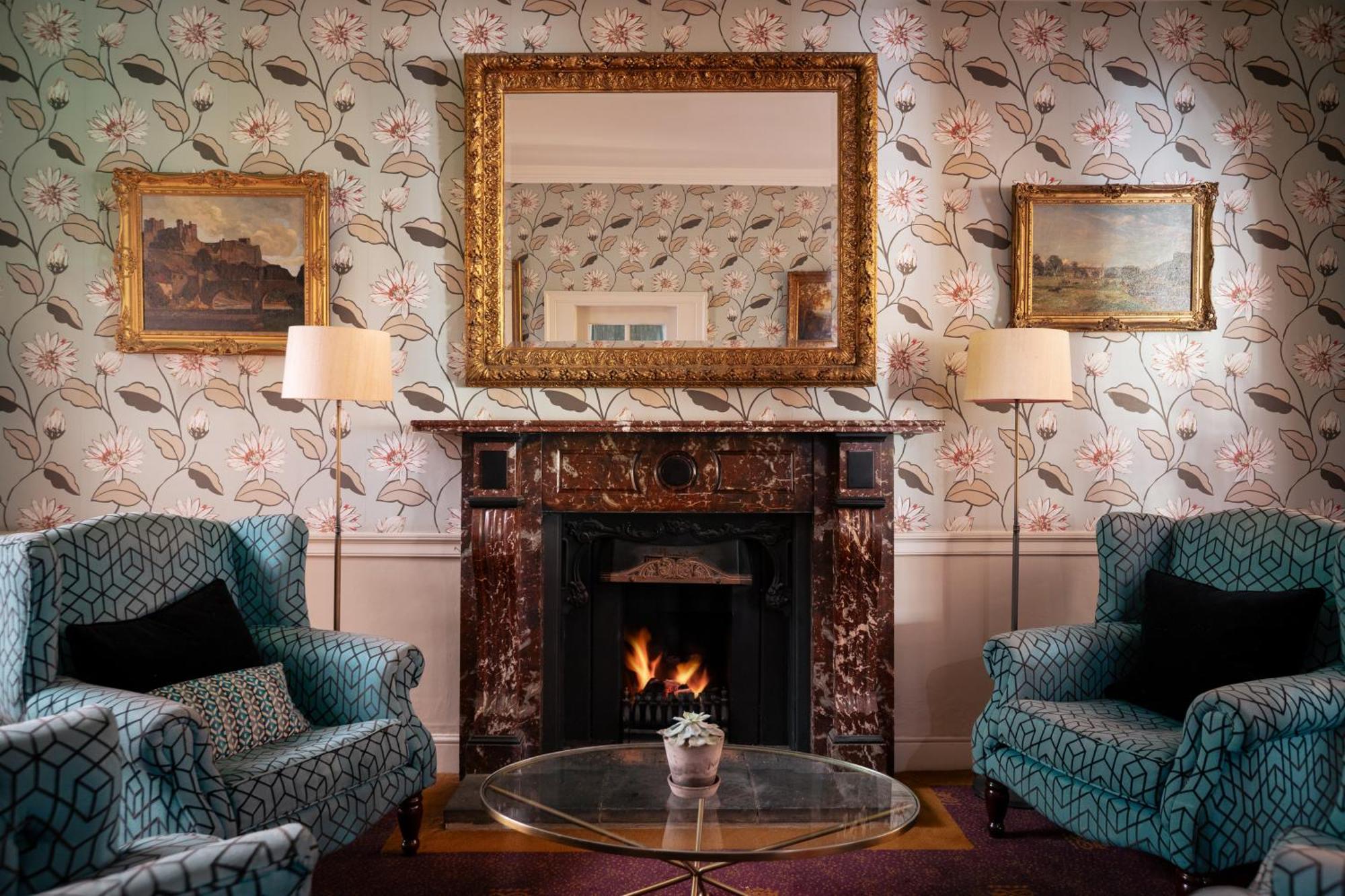 The Devonshire Arms Hotel At ولتون آبي المظهر الخارجي الصورة